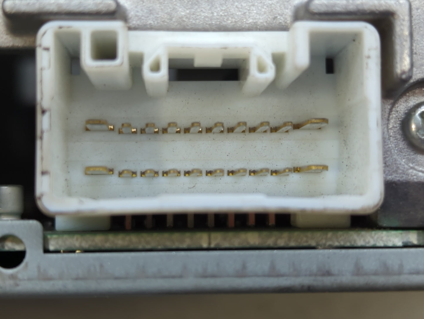 2008-2013 Mitsubishi Outlander Radio AM FM Cd Player Receiver Replacement P/N:8701A470 8701A277 Fits OEM Used Auto Parts - O