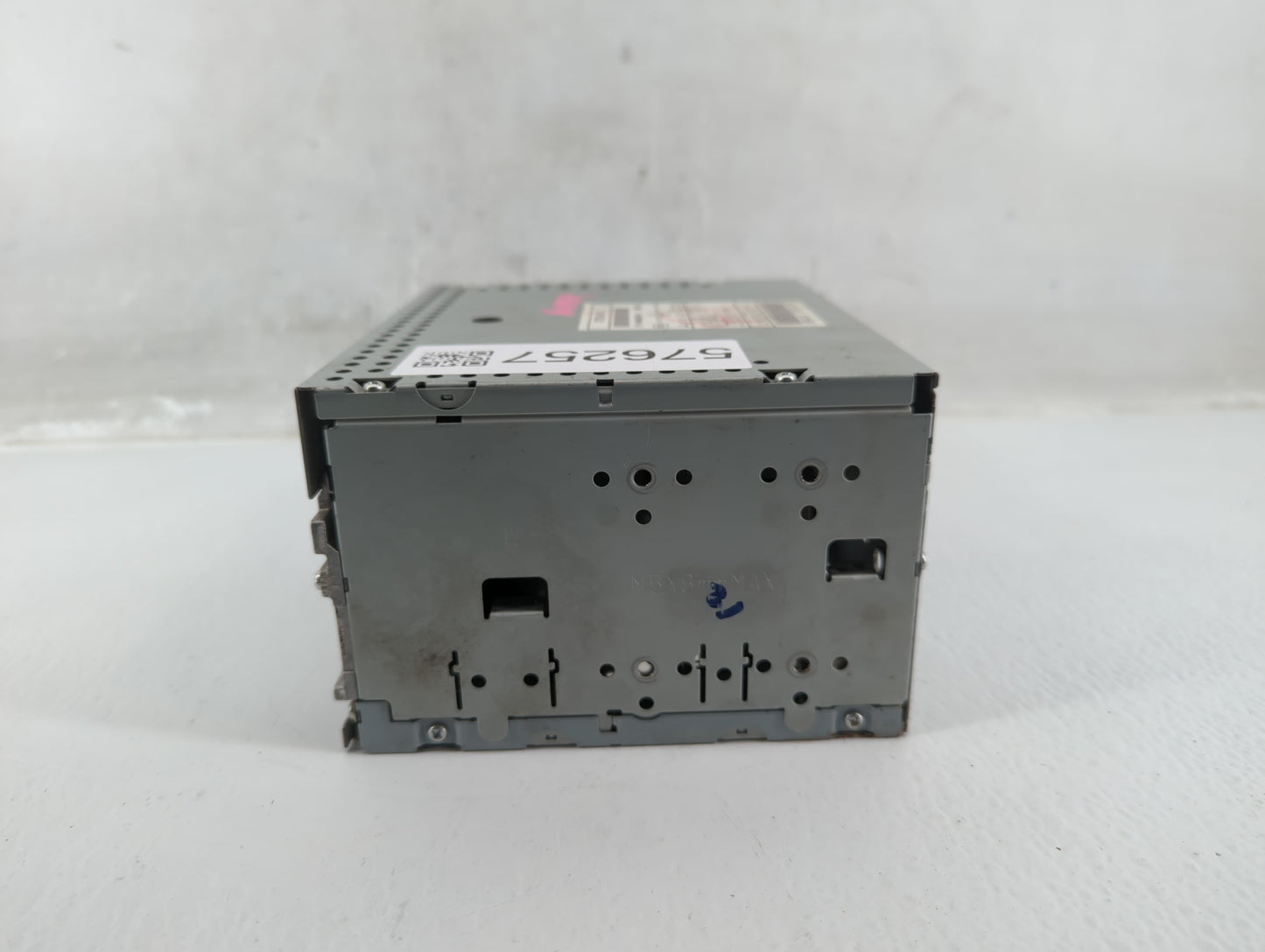 2013 Mitsubishi Outlander Radio AM FM Cd Player Receiver Replacement P/N:8701A470 Fits OEM Used Auto Parts - Oemusedautopart