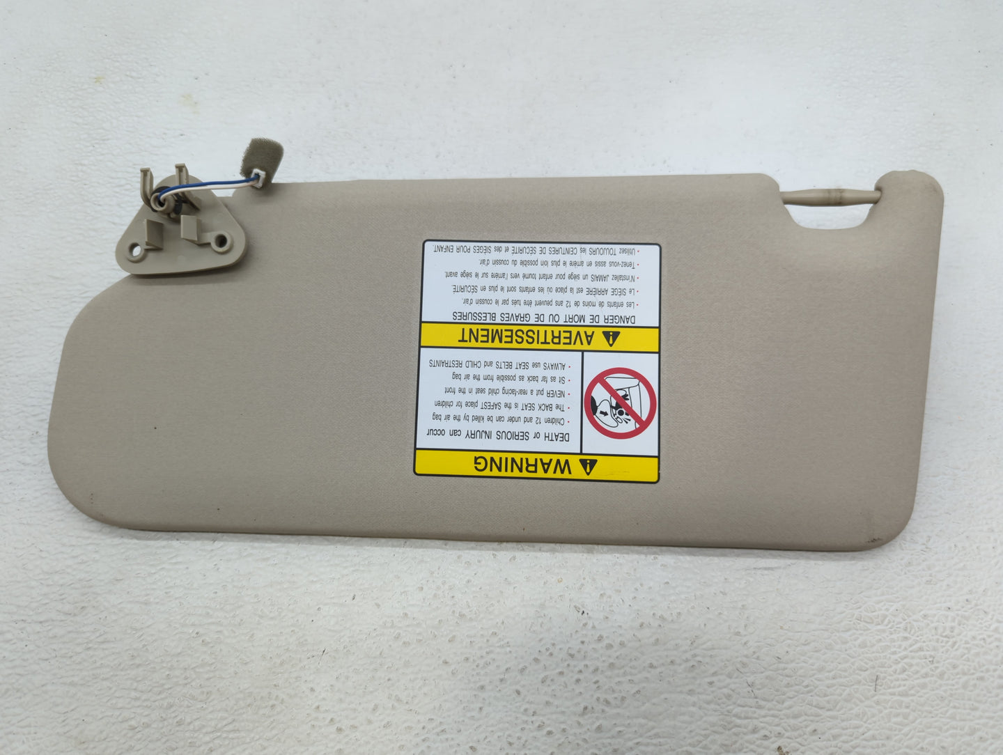 2012-2013 Mitsubishi Outlander Sun Visor Shade Replacement Passenger Right Mirror Fits Fits 2012 2013 OEM Used Auto Parts - 