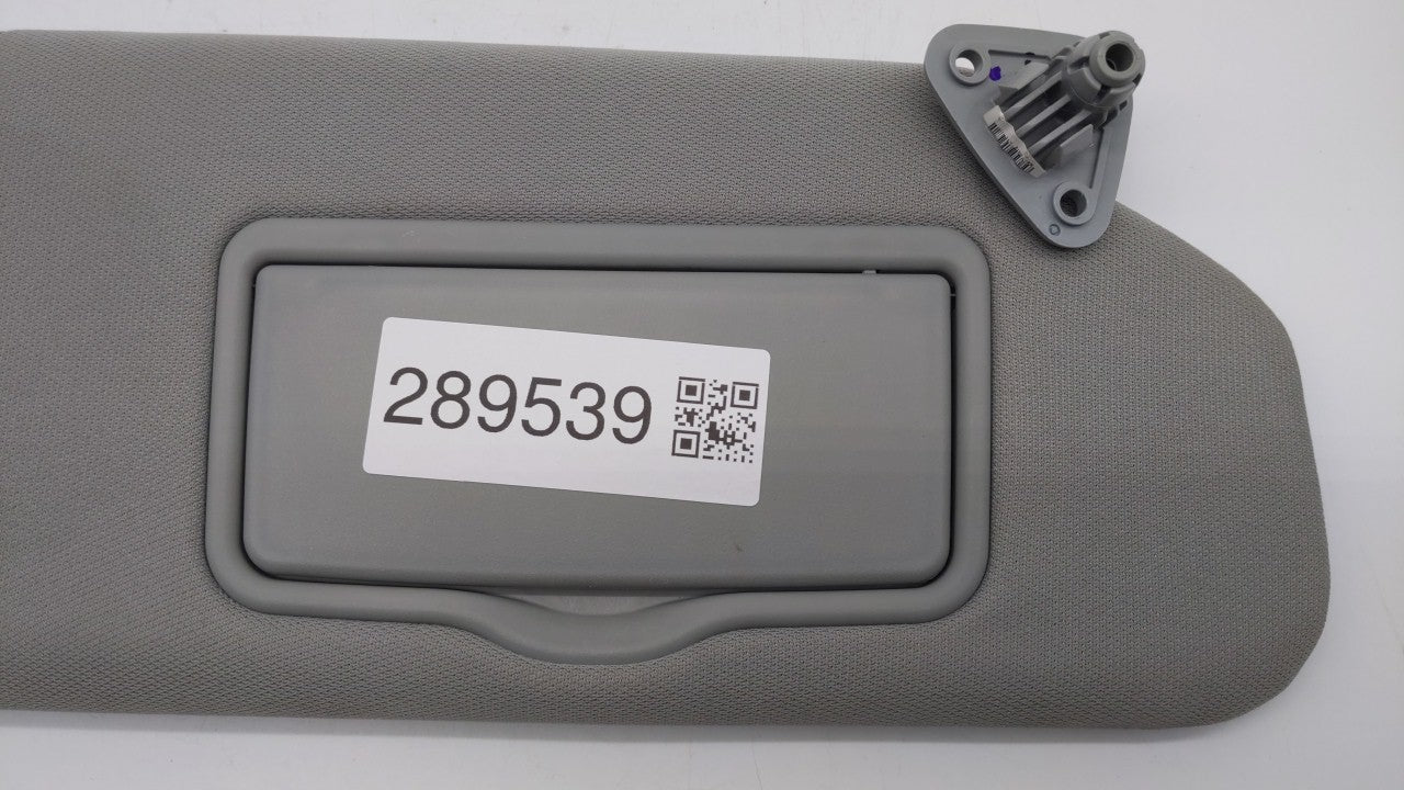 2013-2015 Mitsubishi Outlander Sport Sun Visor Shade Replacement Passenger Right Mirror Fits Fits 2013 2014 2015 OEM Used Au