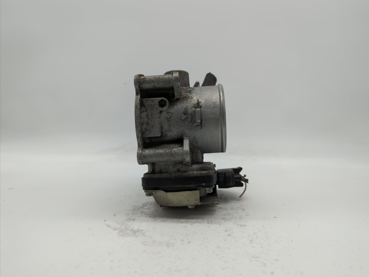 2013 Mitsubishi Outlander Sport Throttle Body P/N:4909 0888 2731 0088 Fits OEM Used Auto Parts - Oemusedautoparts1.com