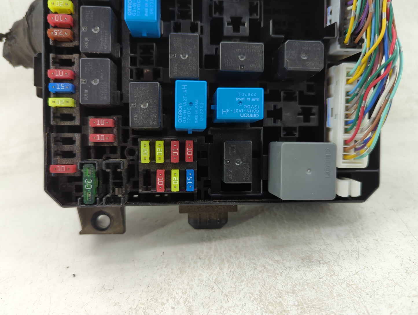 2012-2017 Mitsubishi Rvr Fusebox Fuse Box Panel Relay Module P/N:8565A268 Fits Fits 2012 2013 2014 2015 2016 2017 OEM Used A
