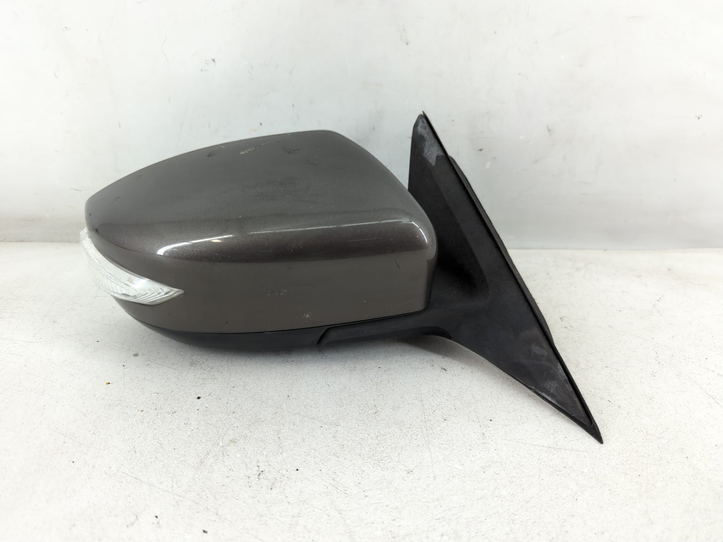 2013-2018 Nissan Altima Passenger Side View Mirror - Right Door Mirror OEM Used - Oemusedautoparts1.com