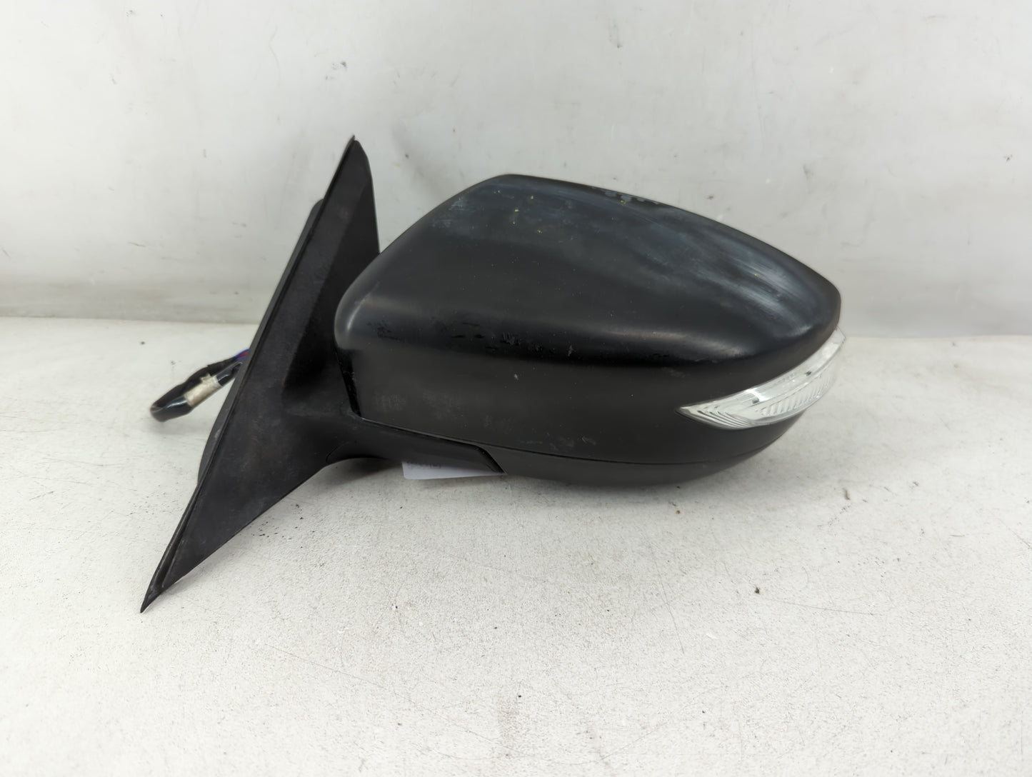 2013-2018 Nissan Altima Driver Side View Mirror - Left Door Mirror OEM Used - Oemusedautoparts1.com