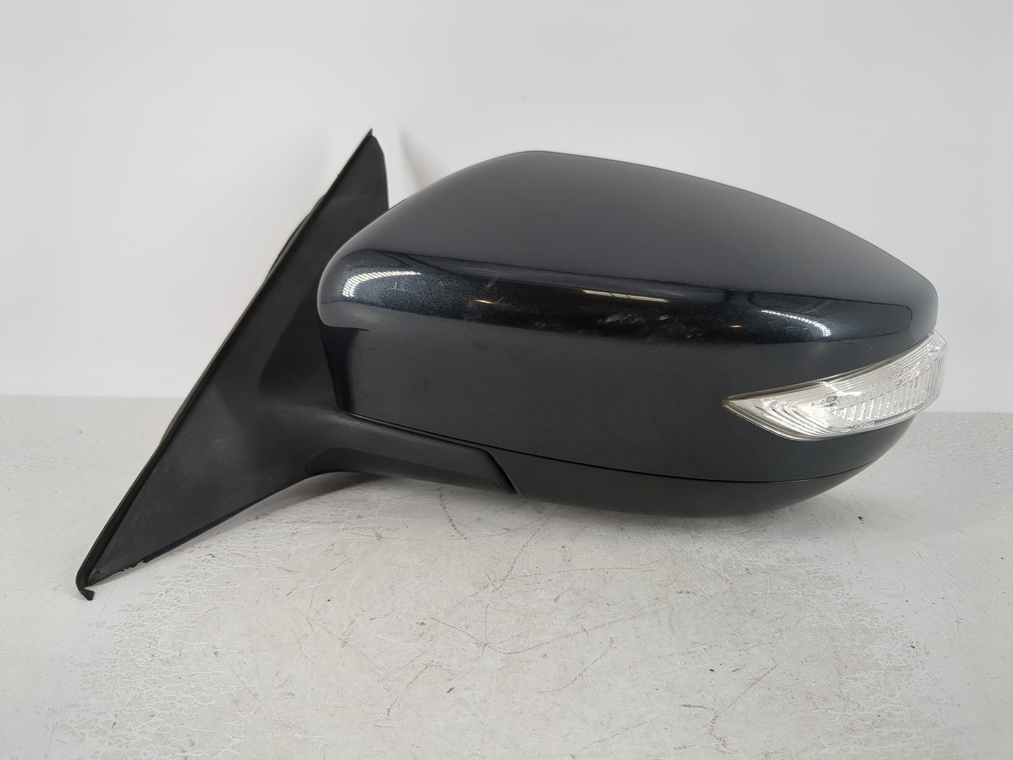 2013-2018 Nissan Altima Driver Side View Mirror - Left Door Mirror OEM Used - Oemusedautoparts1.com