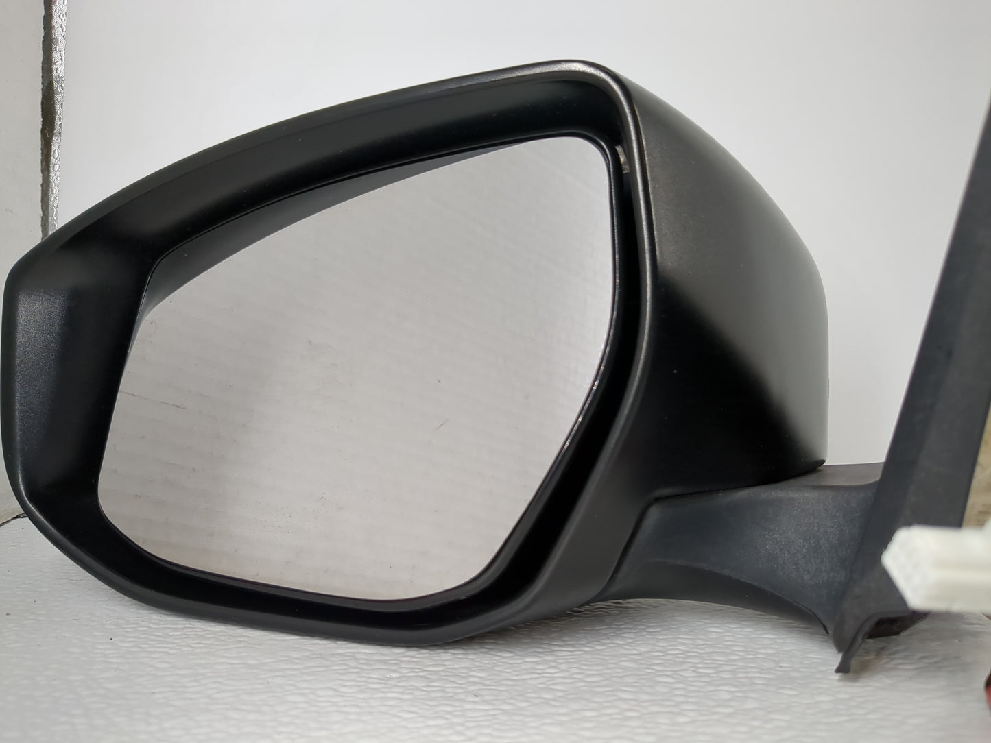 2013-2018 Nissan Altima Driver Side View Mirror - Left Door Mirror OEM Used - Oemusedautoparts1.com