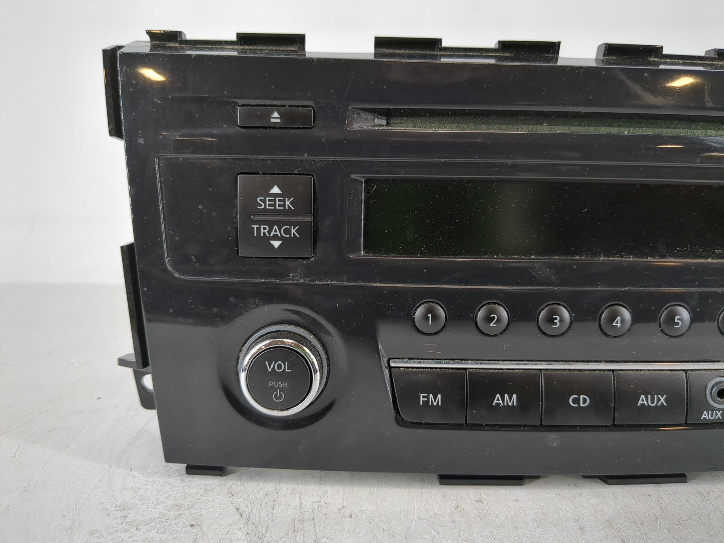 2013-2015 Nissan Altima Radio AM FM Cd Player Receiver Replacement P/N:28185 3TA0G Fits Fits 2013 2014 2015 OEM Used Auto Pa