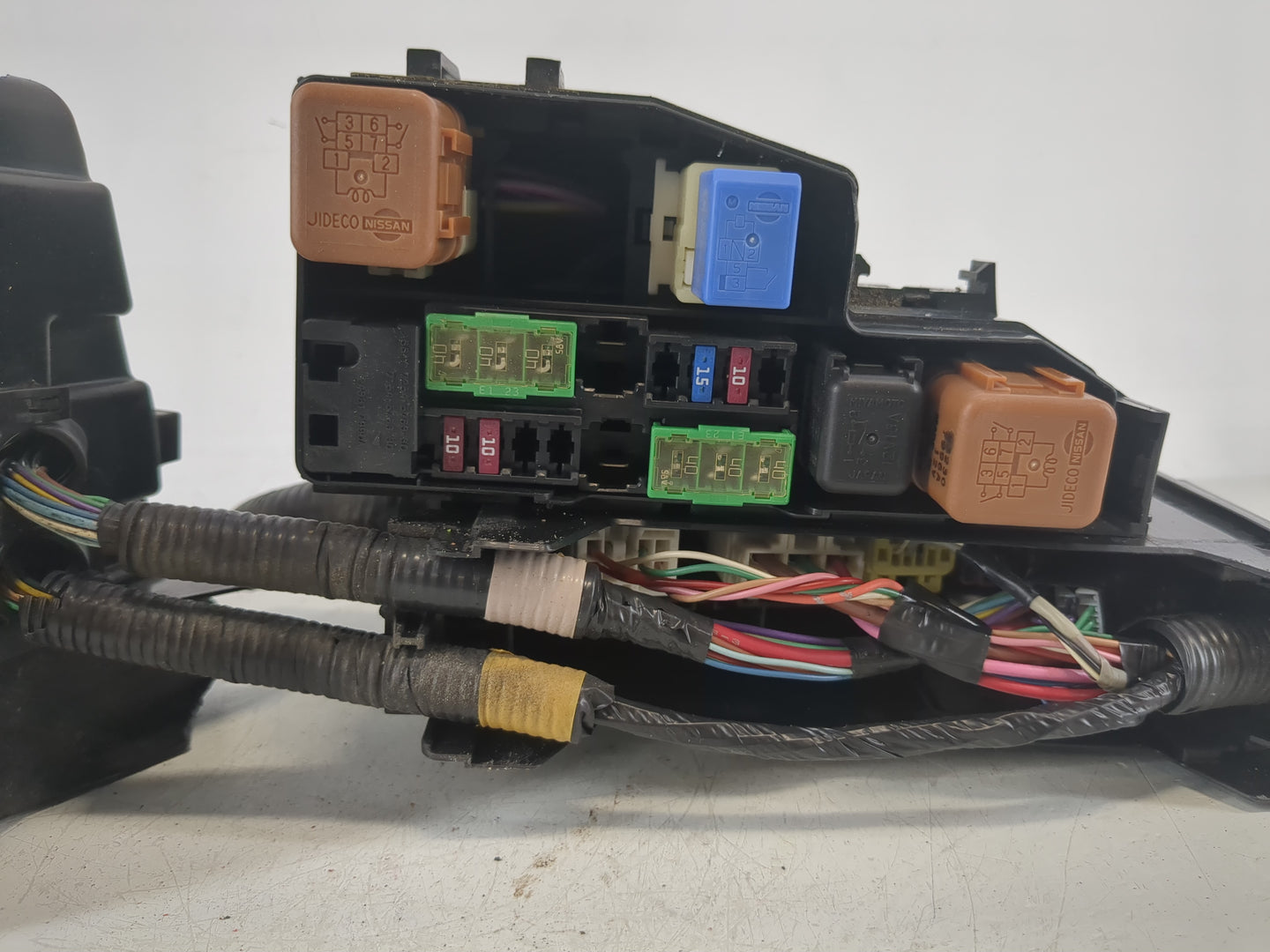 2013-2014 Nissan Altima Fusebox Fuse Box Panel Relay Module P/N:7254-5763-30 Fits Fits 2013 2014 OEM Used Auto Parts - Oemus