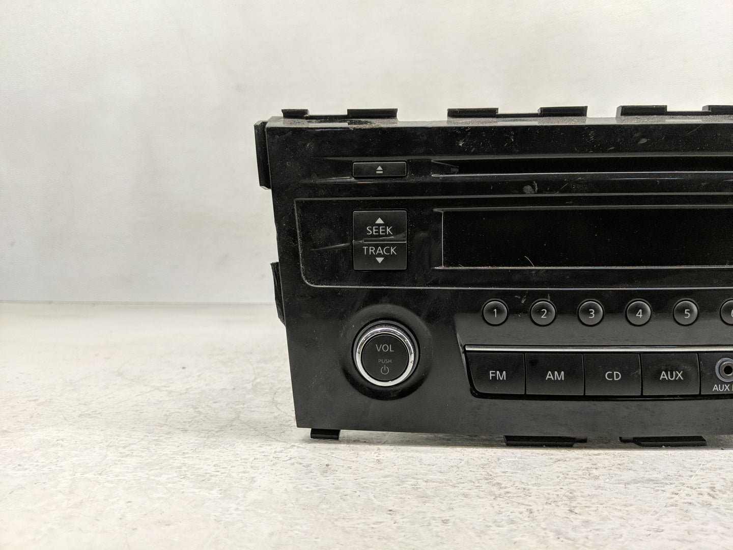 2013-2015 Nissan Altima Radio AM FM Cd Player Receiver Replacement P/N:28185 3TA0G Fits Fits 2013 2014 2015 OEM Used Auto Pa