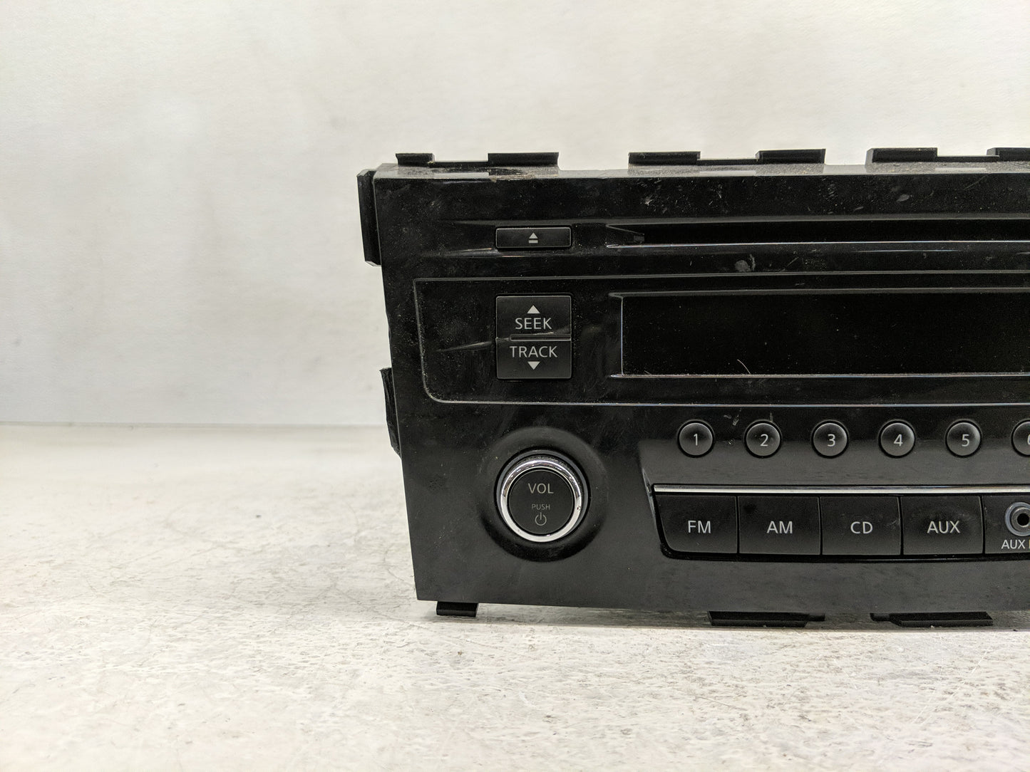 2013-2015 Nissan Altima Radio AM FM Cd Player Receiver Replacement P/N:28185 3TA0G Fits Fits 2013 2014 2015 OEM Used Auto Pa