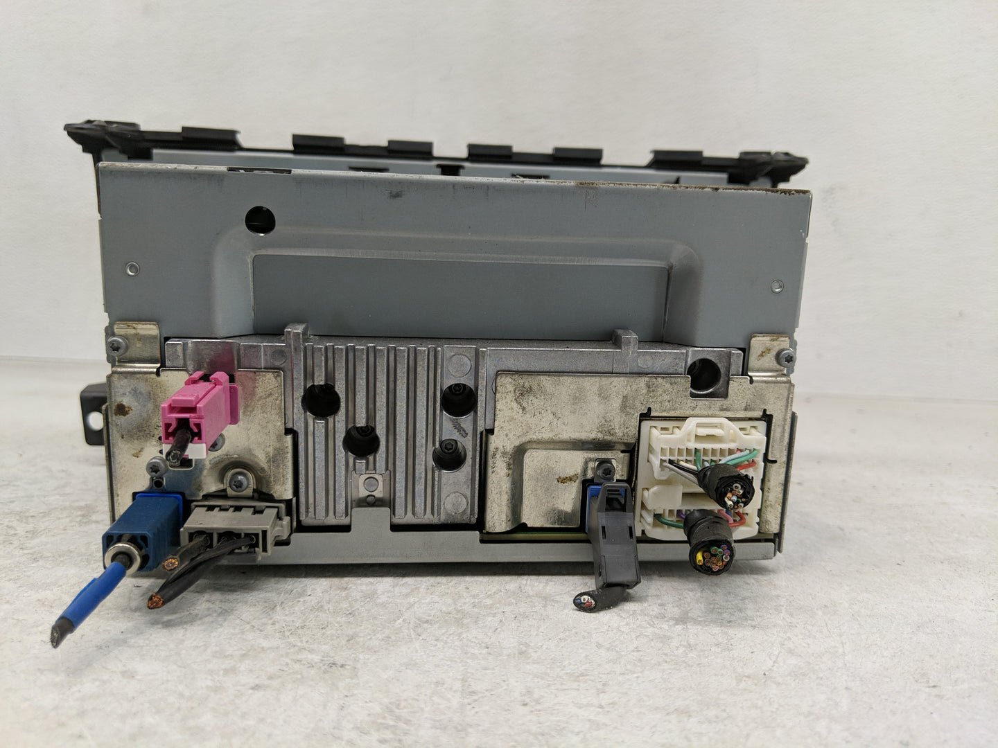2013-2014 Nissan Altima Radio AM FM Cd Player Receiver Replacement P/N:259153TA1A 7 612 051 140 Fits Fits 2013 2014 OEM Used