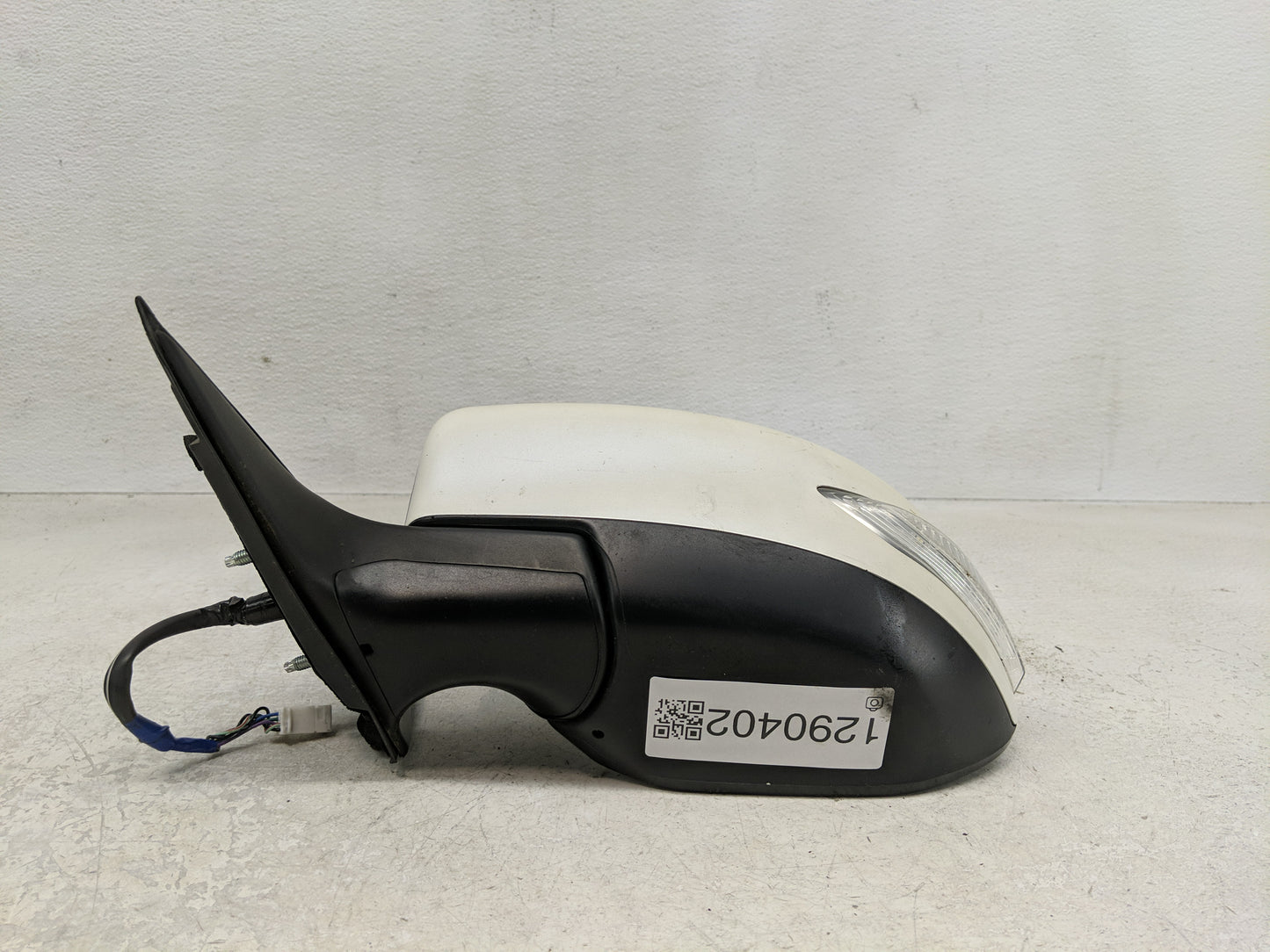2013-2018 Nissan Altima Driver Side View Mirror - Left Door Mirror OEM Used - Oemusedautoparts1.com