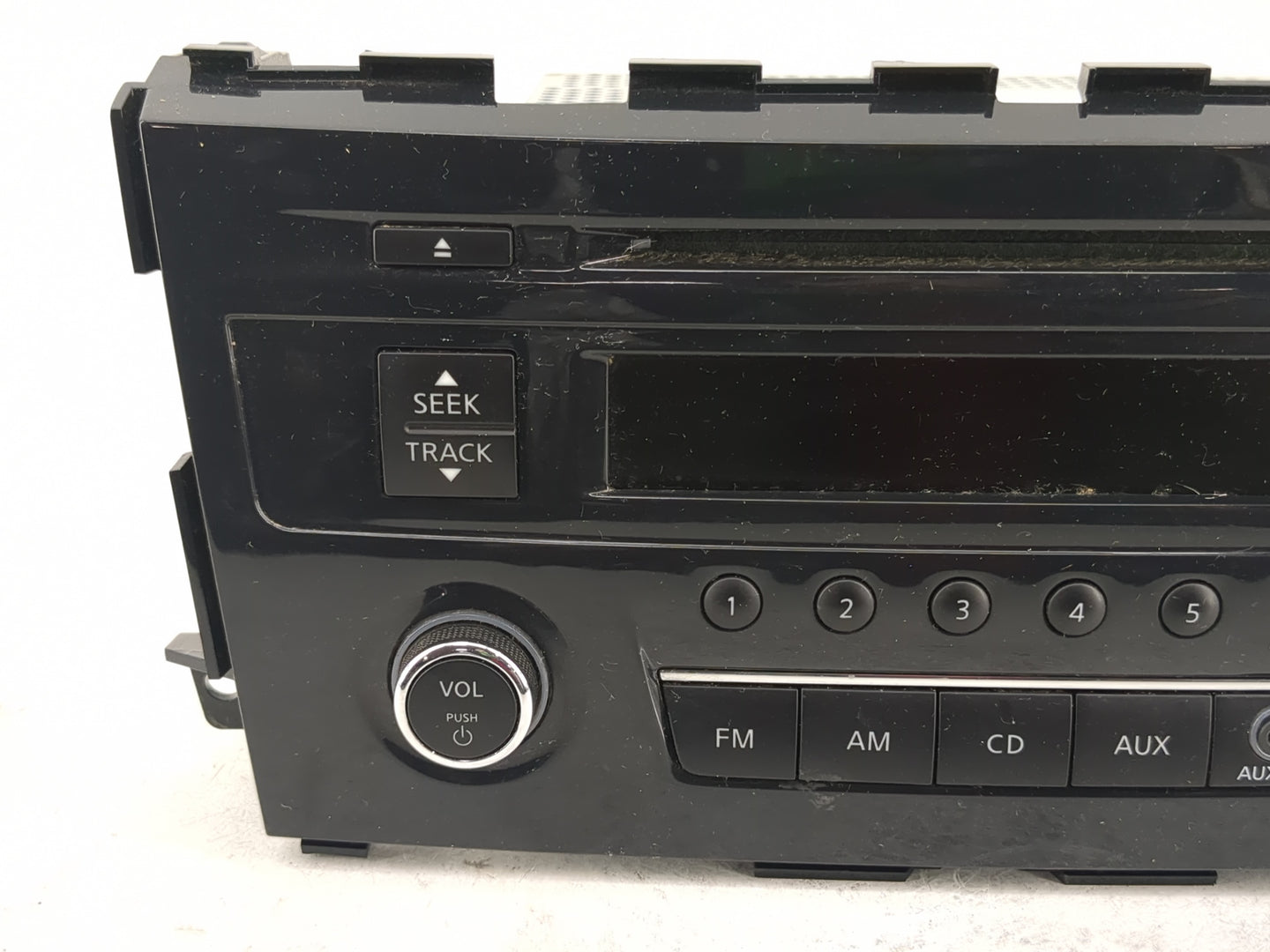 2013-2015 Nissan Altima Radio AM FM Cd Player Receiver Replacement P/N:28185 3TB0G Fits Fits 2013 2014 2015 OEM Used Auto Pa