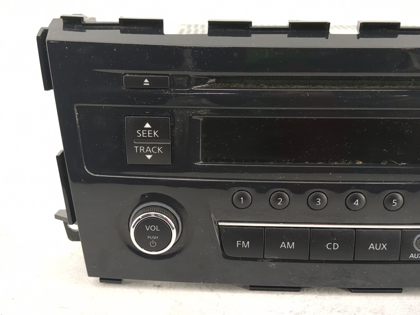 2013-2015 Nissan Altima Radio AM FM Cd Player Receiver Replacement P/N:28185 3TB0G Fits Fits 2013 2014 2015 OEM Used Auto Pa