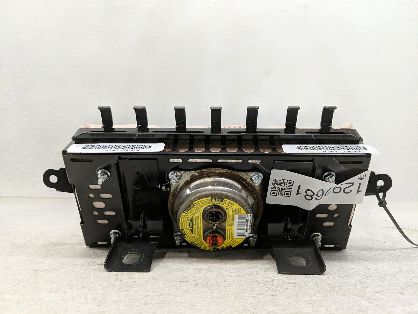 2010-2013 Nissan Altima Air Bag Passenger Right Dashboard OEM P/N:985159HU8A Fits Fits 2010 2011 2012 2013 OEM Used Auto Par