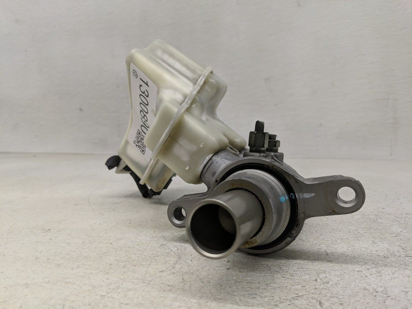 2013-2018 Nissan Altima Brake Master Cylinder 1300890 - Oemusedautoparts1.com