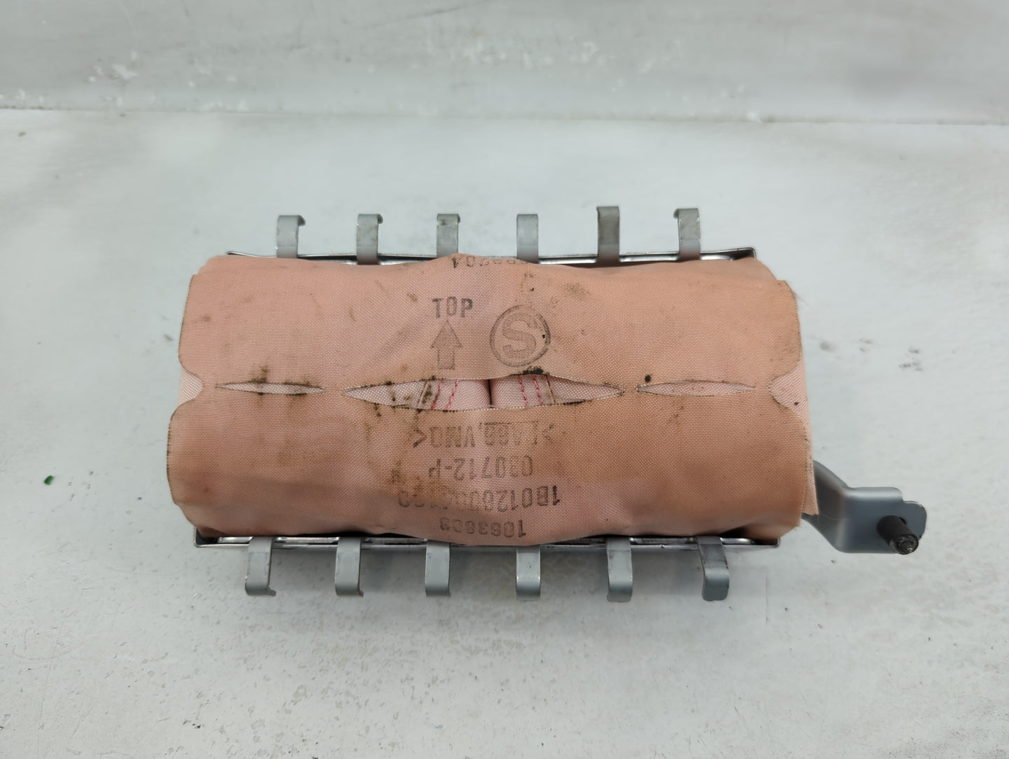 2013 Nissan Altima Air Bag Passenger Right Knee OEM P/N:C30112B5038 Fits OEM Used Auto Parts - Oemusedautoparts1.com