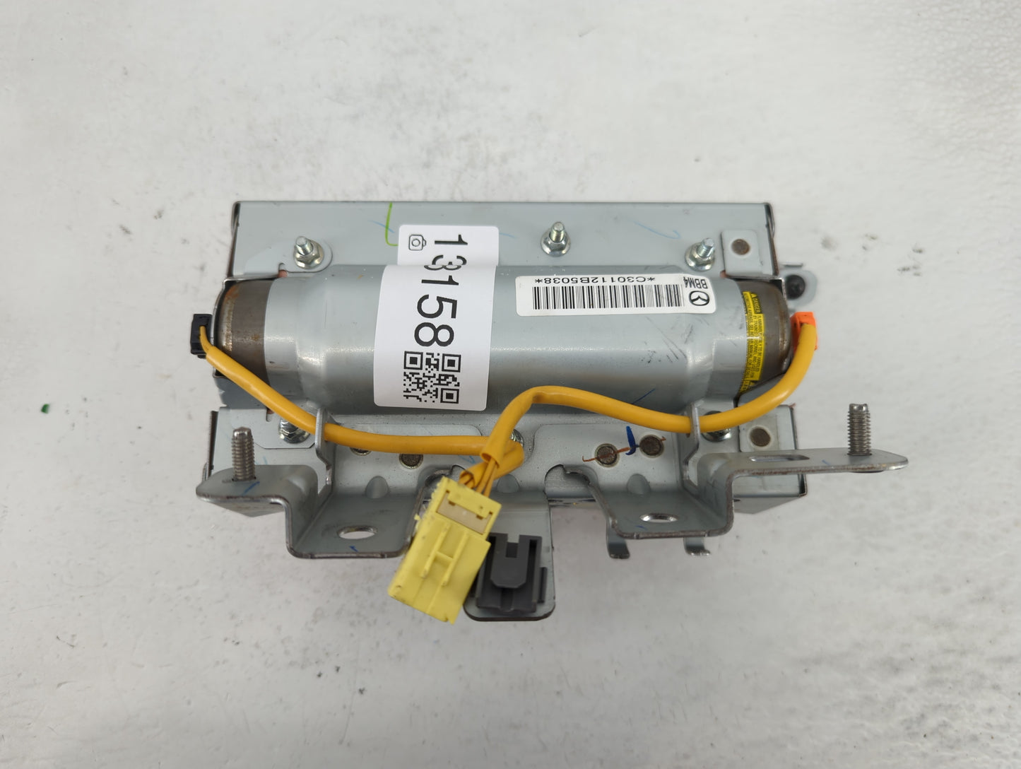 2013 Nissan Altima Air Bag Passenger Right Knee OEM P/N:C30112B5038 Fits OEM Used Auto Parts - Oemusedautoparts1.com