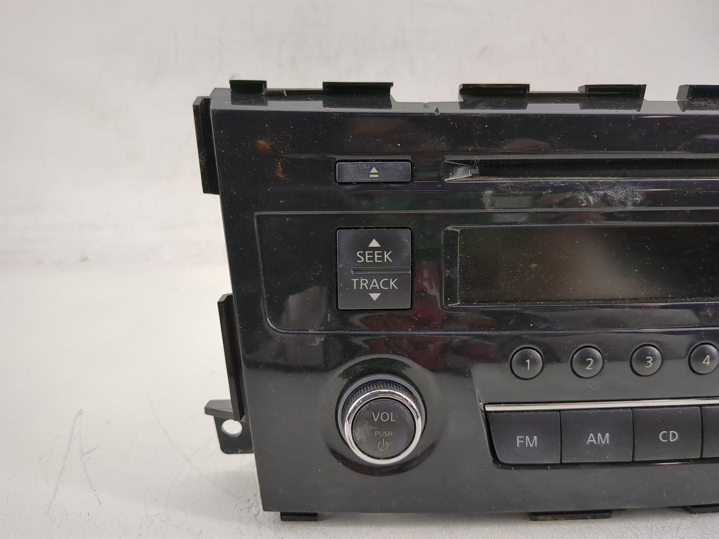 2013-2015 Nissan Altima Radio AM FM Cd Player Receiver Replacement P/N:28185 3TA0G Fits Fits 2013 2014 2015 OEM Used Auto Pa