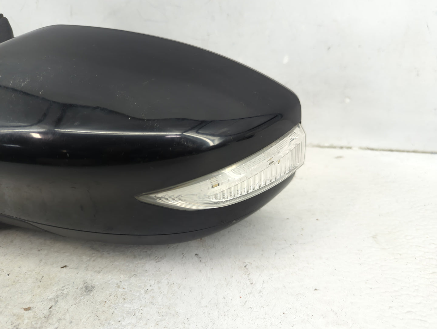 2013-2018 Nissan Altima Driver Side View Mirror - Left Door Mirror OEM Used - Oemusedautoparts1.com