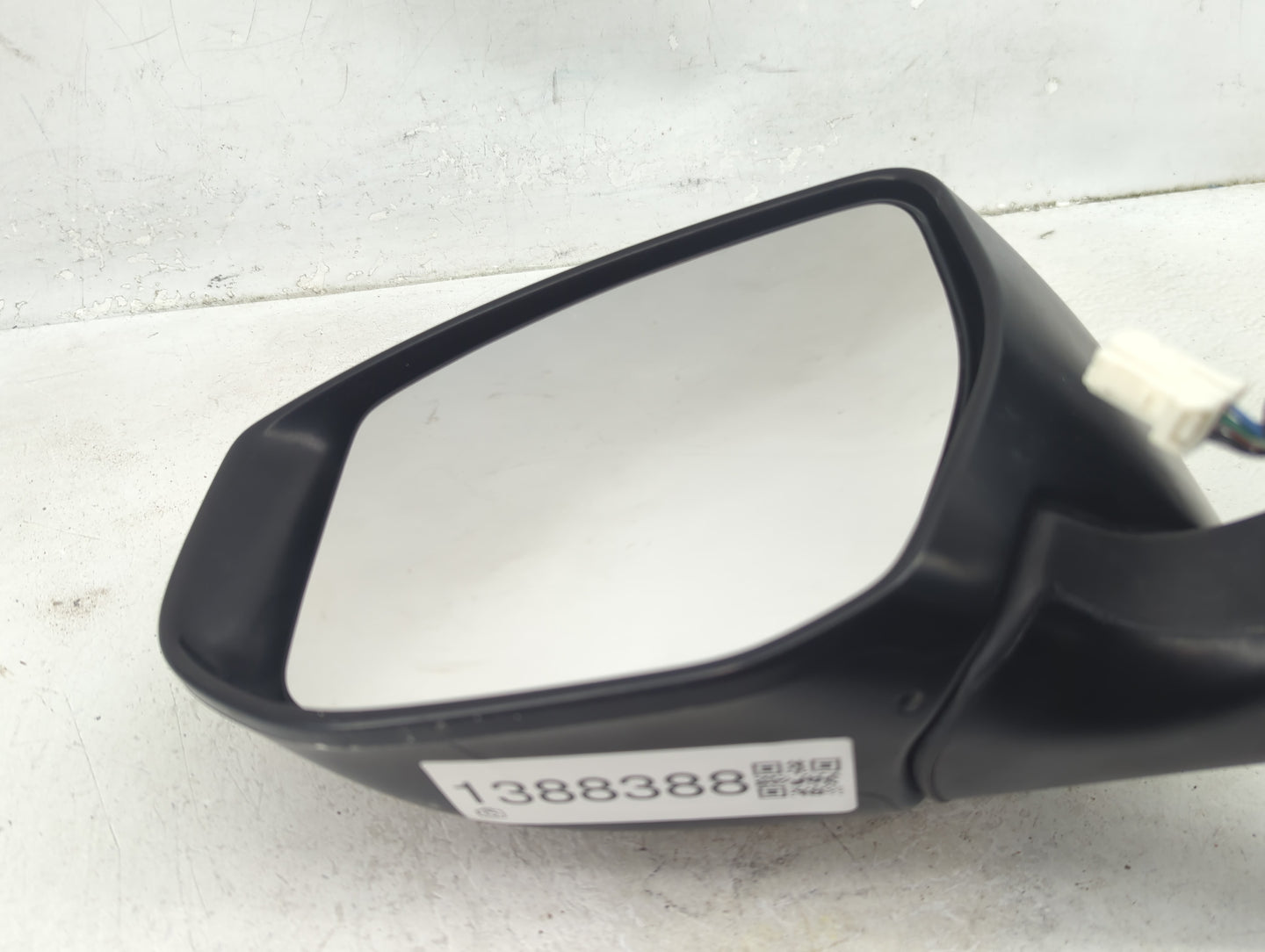 2013-2018 Nissan Altima Driver Side View Mirror - Left Door Mirror OEM Used - Oemusedautoparts1.com