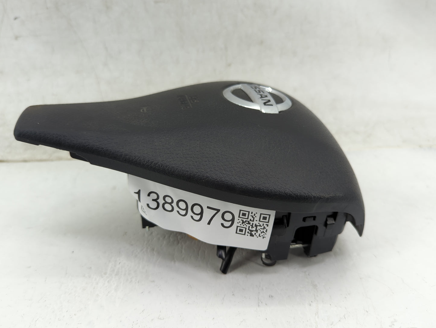 2010-2013 Nissan Altima Air Bag Driver Left Steering Wheel Mounted Fits Fits 2010 2011 2012 2013 OEM Used Auto Parts - Oemus