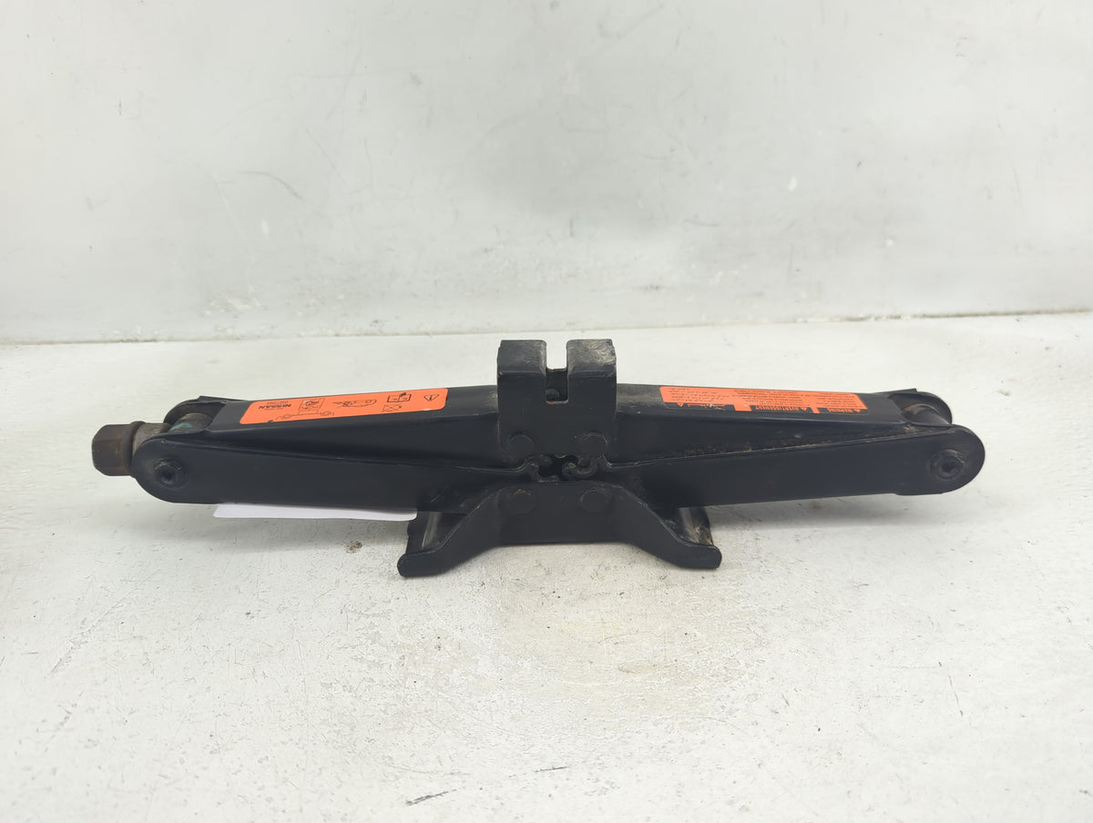 2013 Nissan Altima Spare Scissor Car Jack 1390205 - Oemusedautoparts1.com