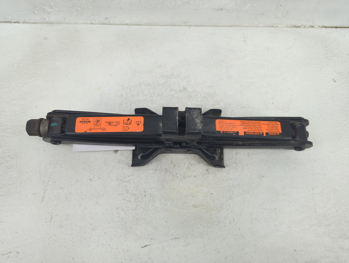 2013 Nissan Altima Spare Scissor Car Jack 1390205 - Oemusedautoparts1.com