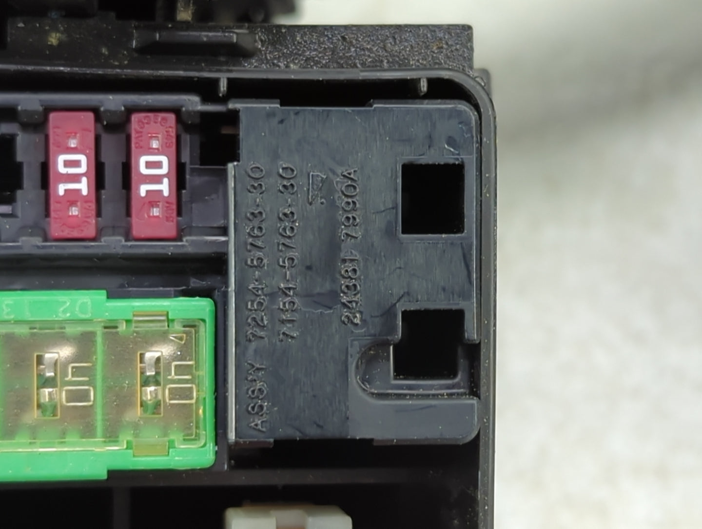 2013-2014 Nissan Altima Fusebox Fuse Box Panel Relay Module P/N:7154-5763-30 24381 7990A Fits Fits 2013 2014 OEM Used Auto P