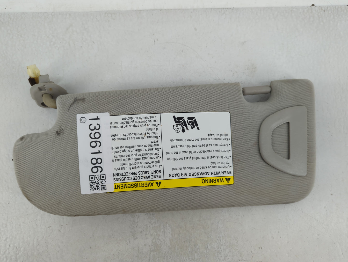 2010-2013 Nissan Altima Sun Visor Shade Replacement Passenger Right Mirror Fits Fits 2010 2011 2012 2013 OEM Used Auto Parts