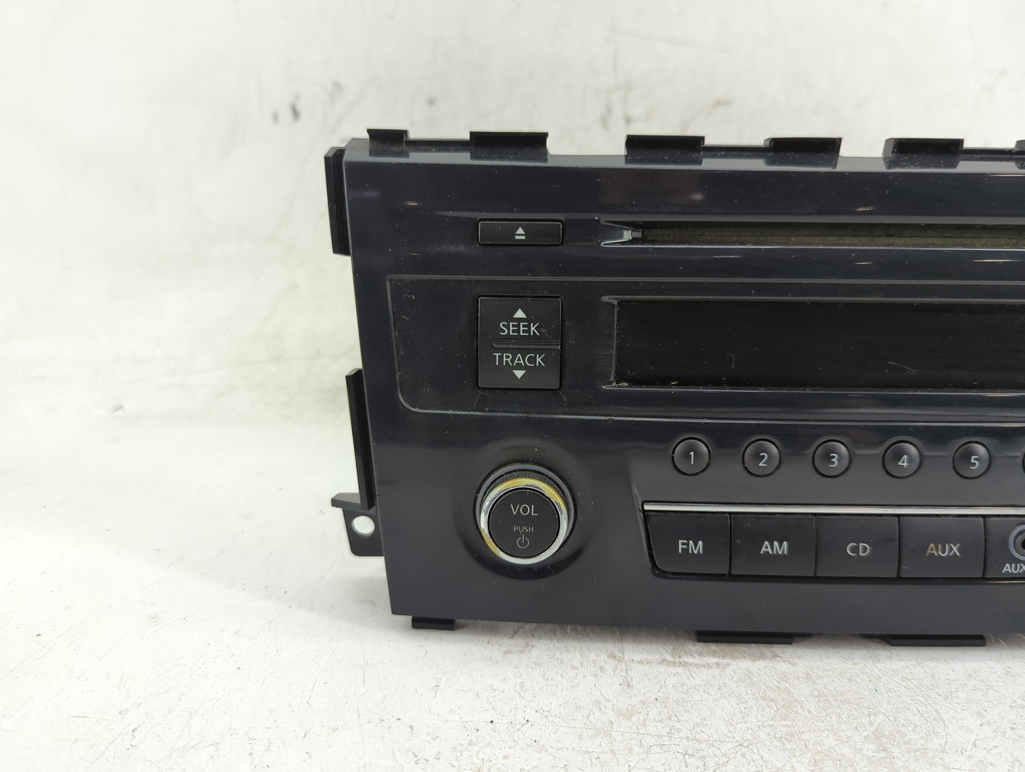 2013-2015 Nissan Altima Radio AM FM Cd Player Receiver Replacement P/N:28185 3TA0G Fits Fits 2013 2014 2015 OEM Used Auto Pa