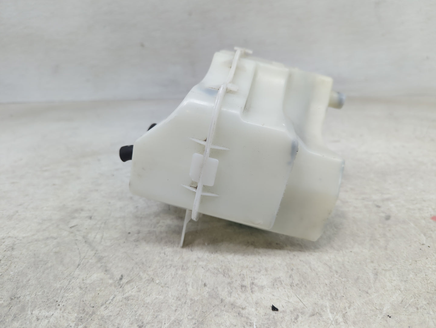 2013-2018 Nissan Altima Radiator Coolant Overflow Expansion Tank Bottle - Oemusedautoparts1.com