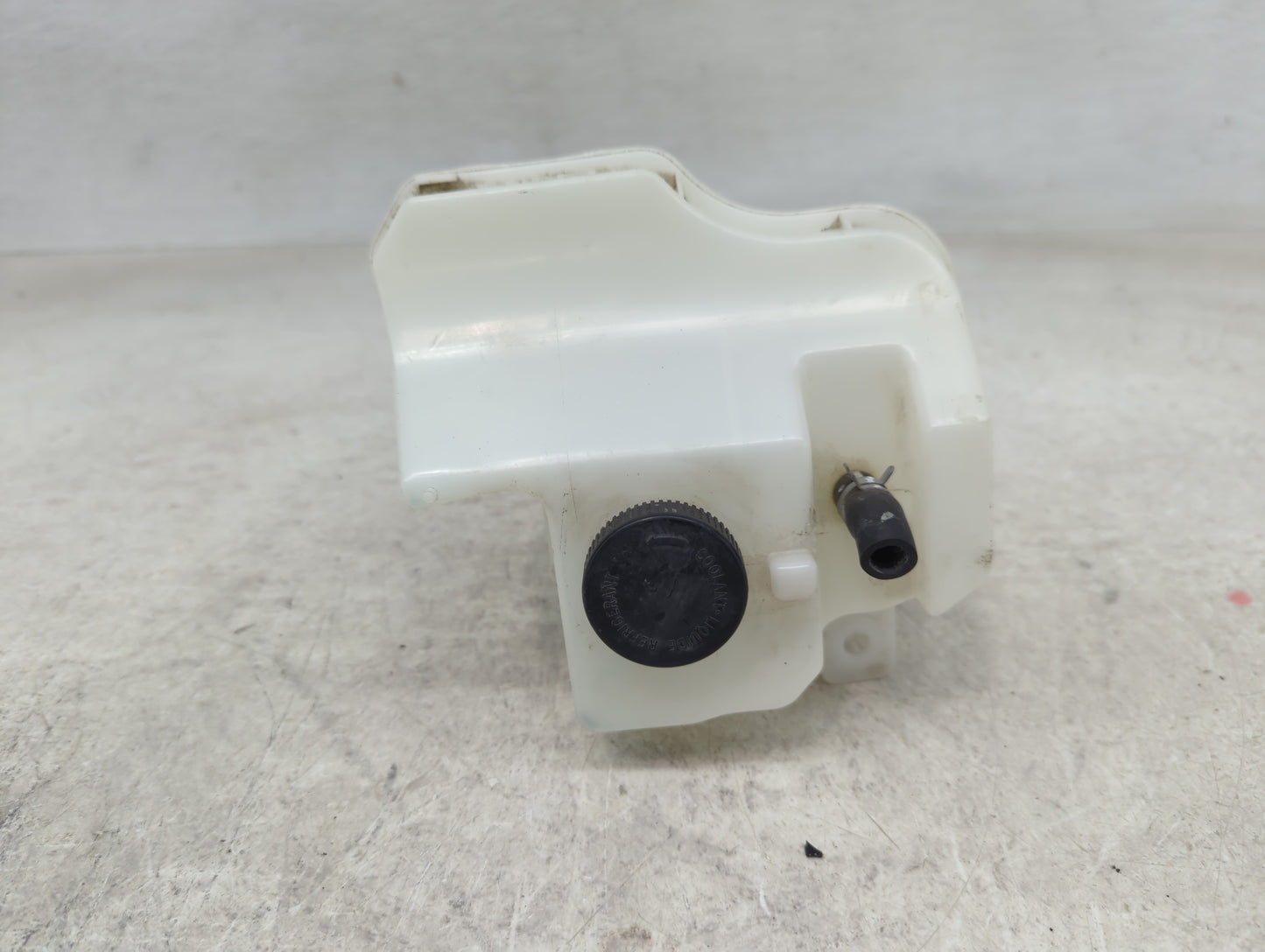 2013-2018 Nissan Altima Radiator Coolant Overflow Expansion Tank Bottle 1409533 - Oemusedautoparts1.com