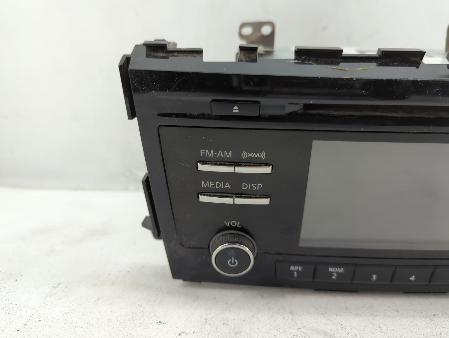 2013-2015 Nissan Altima Radio AM FM Cd Player Receiver Replacement P/N:28185 3TA1C Fits Fits 2013 2014 2015 OEM Used Auto Pa