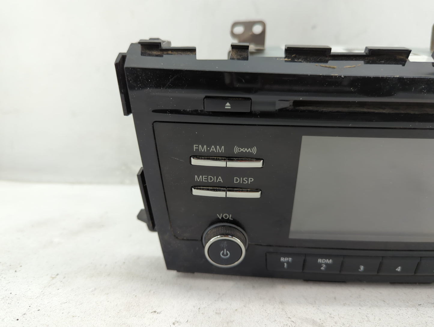2013-2015 Nissan Altima Radio AM FM Cd Player Receiver Replacement P/N:28185 3TA1C Fits Fits 2013 2014 2015 OEM Used Auto Pa