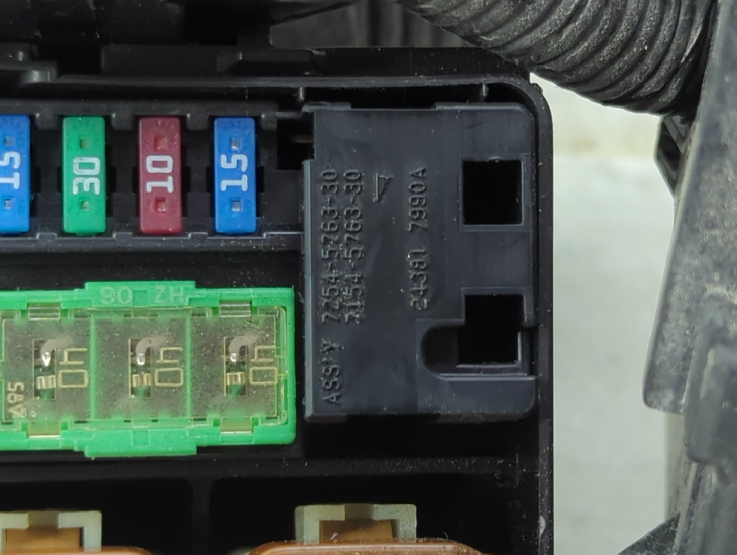 2013-2014 Nissan Altima Fusebox Fuse Box Panel Relay Module Fits Fits 2013 2014 OEM Used Auto Parts - Oemusedautoparts1.com