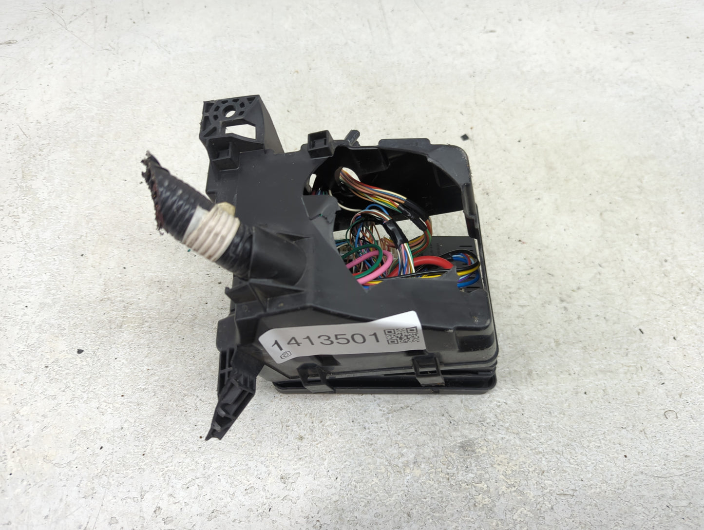 2013-2014 Nissan Altima Fusebox Fuse Box Panel Relay Module P/N:284B7-3TS0B Fits Fits 2013 2014 OEM Used Auto Parts - Oemuse