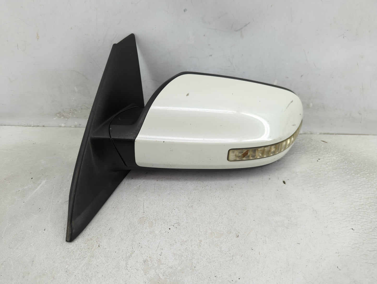2010-2013 Nissan Altima Driver Side View Mirror - Left Door Mirror OEM Used - Oemusedautoparts1.com
