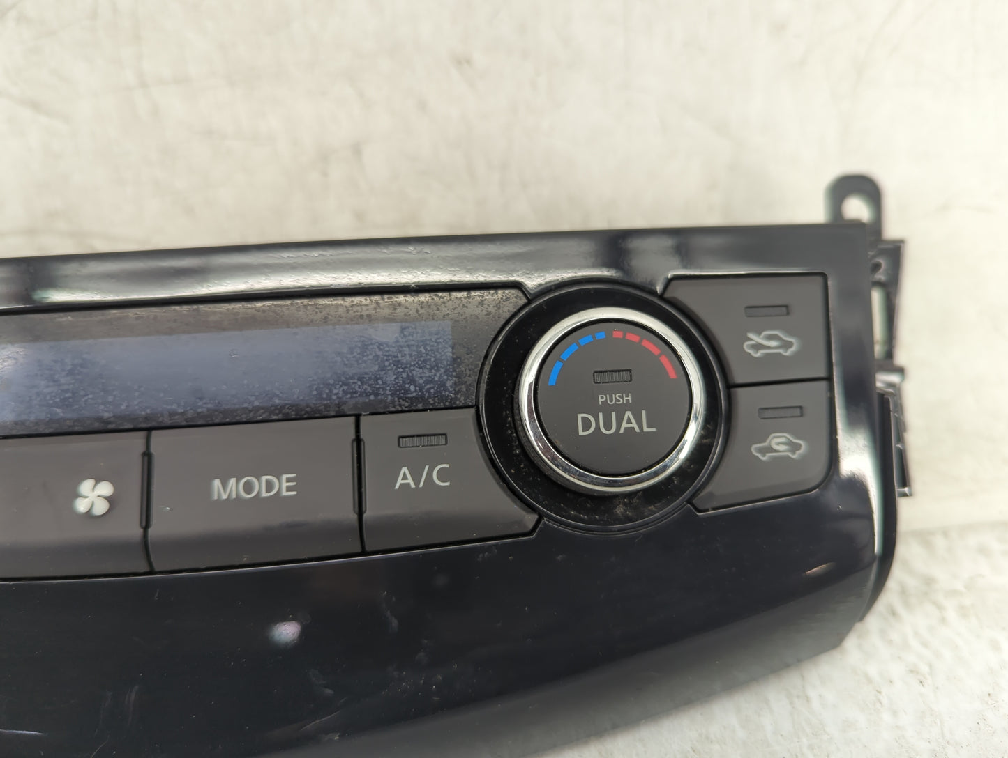 2013-2015 Nissan Altima Climate Control Module Temperature AC/Heater Replacement P/N:T1023472B 27500 3TM0A Fits OEM Used Aut