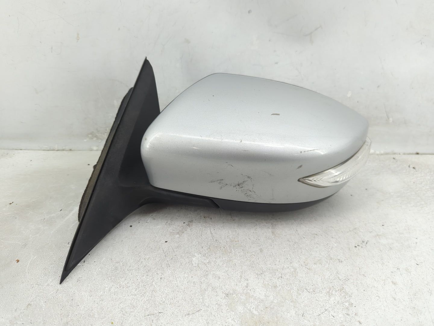 2008-2013 Nissan Altima Driver Side View Mirror - Left Door Mirror OEM Used - Oemusedautoparts1.com