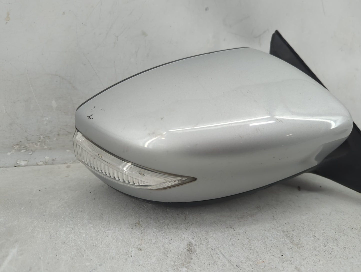 2013-2018 Nissan Altima Passenger Side View Mirror - Right Door Mirror OEM Used - Oemusedautoparts1.com