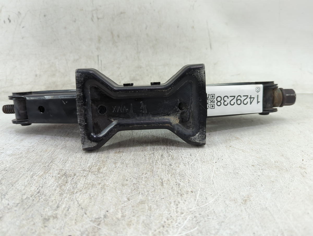 2013 Nissan Altima Spare Scissor Car Jack 1429238 - Oemusedautoparts1.com