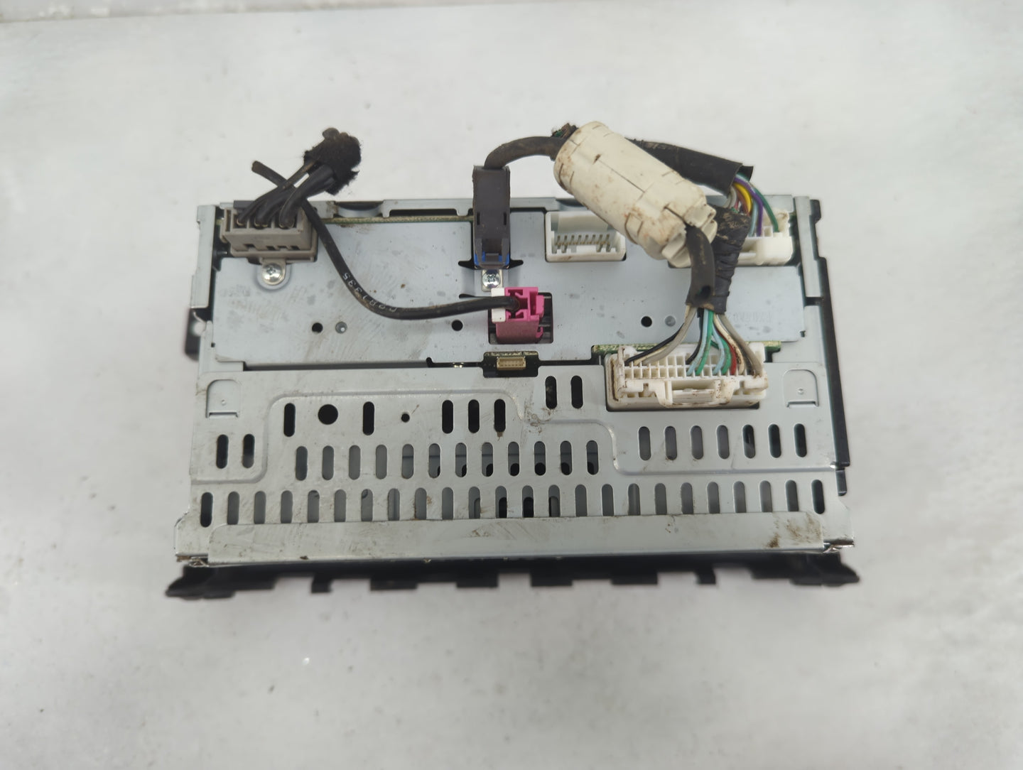 2013 Nissan Altima Radio AM FM Cd Player Receiver Replacement P/N:281853TA0B CQ-FN22E44D Fits OEM Used Auto Parts - Oemuseda