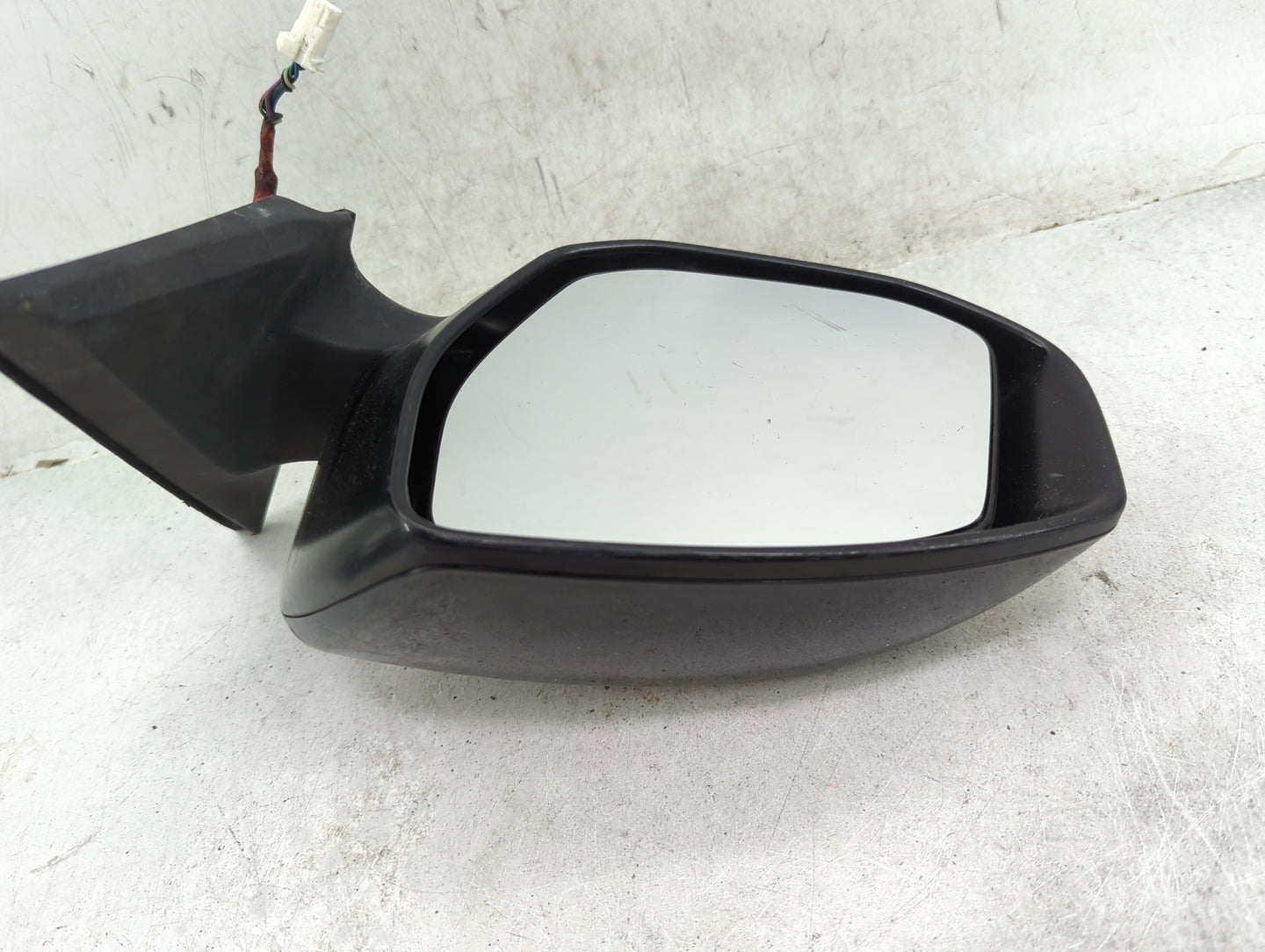 2013-2018 Nissan Altima Driver Side View Mirror - Left Door Mirror OEM Used - Oemusedautoparts1.com