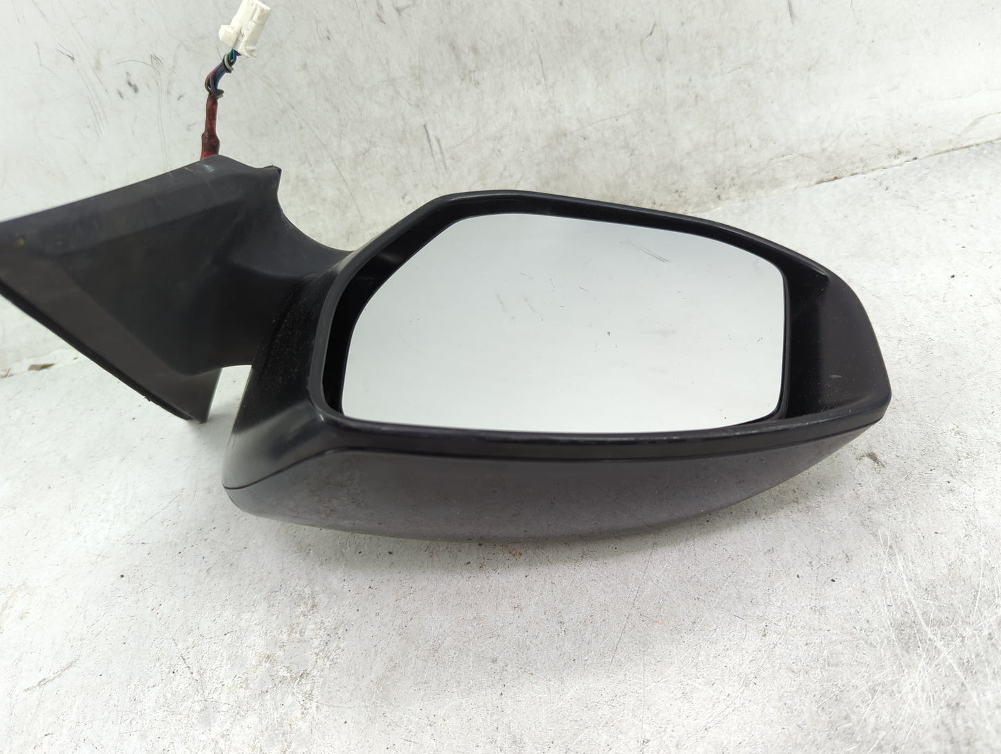 2013-2018 Nissan Altima Driver Side View Mirror - Left Door Mirror OEM Used - Oemusedautoparts1.com
