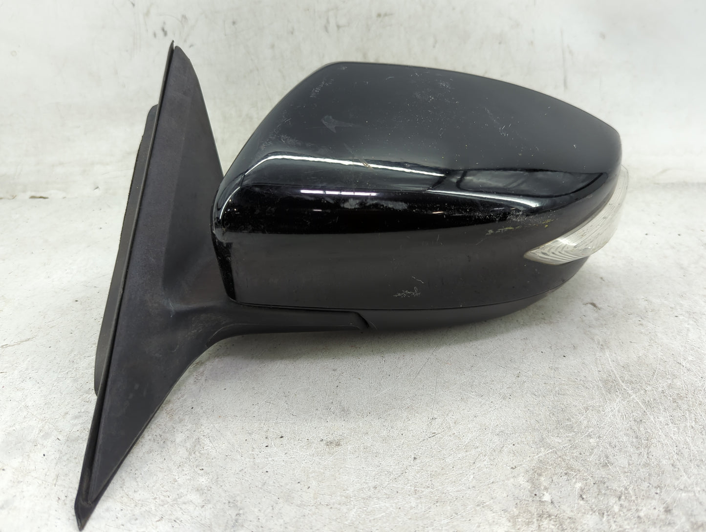 2013-2018 Nissan Altima Driver Side View Mirror - Left Door Mirror OEM Used - Oemusedautoparts1.com