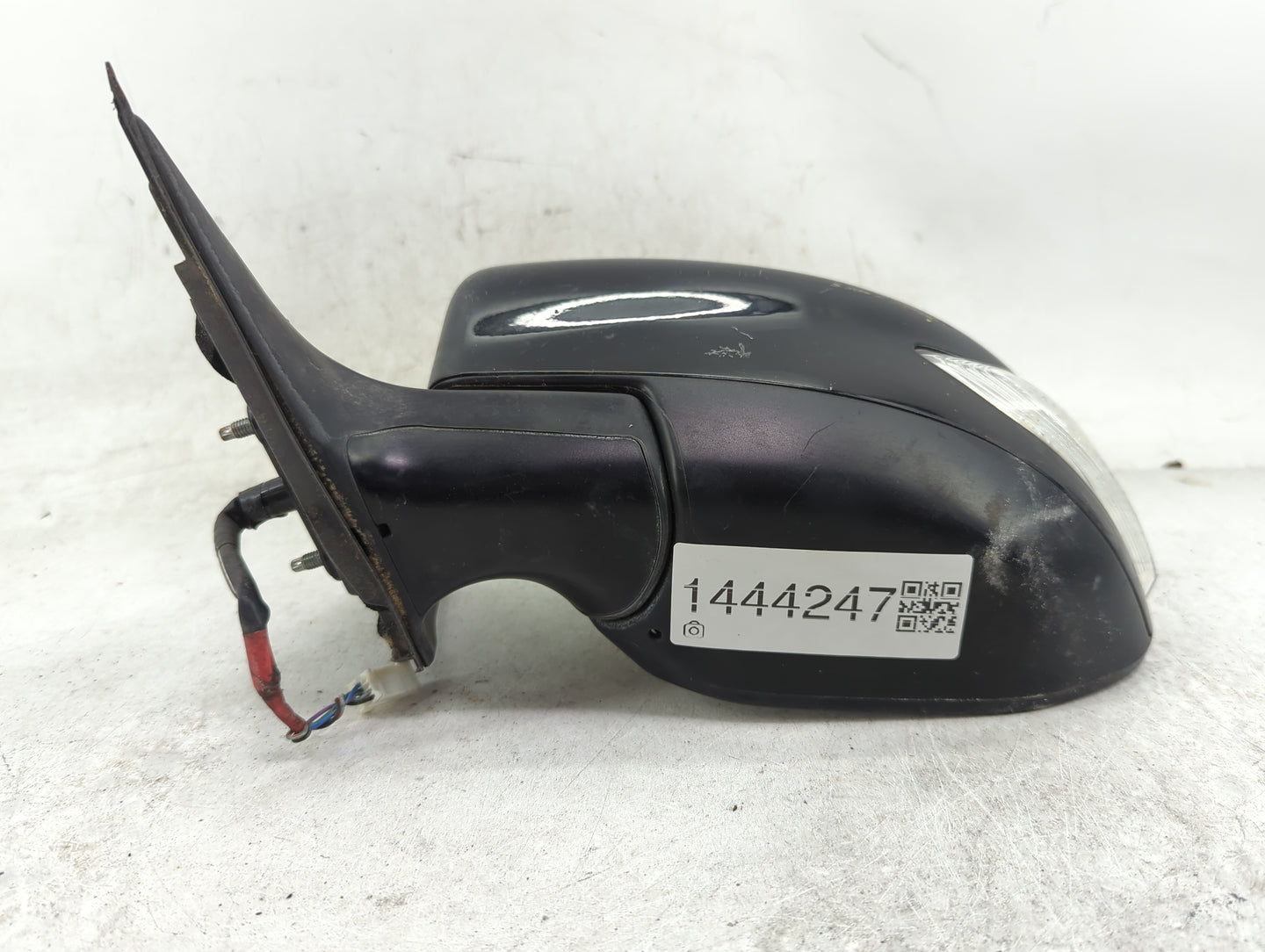2013-2018 Nissan Altima Driver Side View Mirror - Left Door Mirror OEM Used - Oemusedautoparts1.com