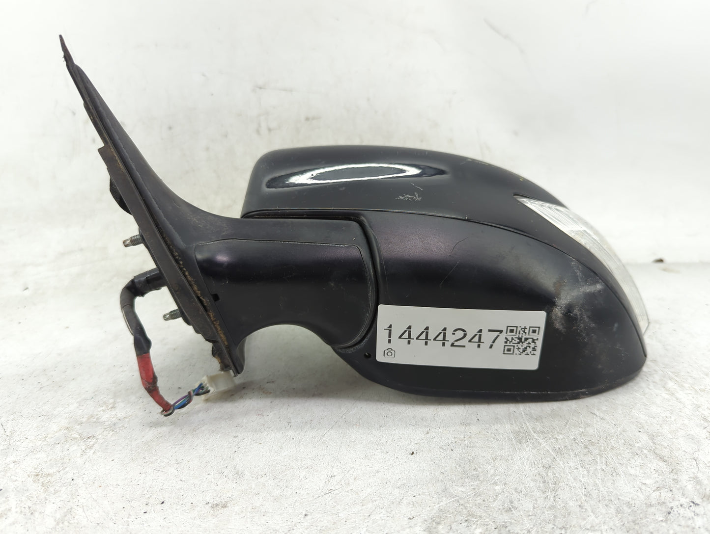 2013-2018 Nissan Altima Driver Side View Mirror - Left Door Mirror OEM Used - Oemusedautoparts1.com
