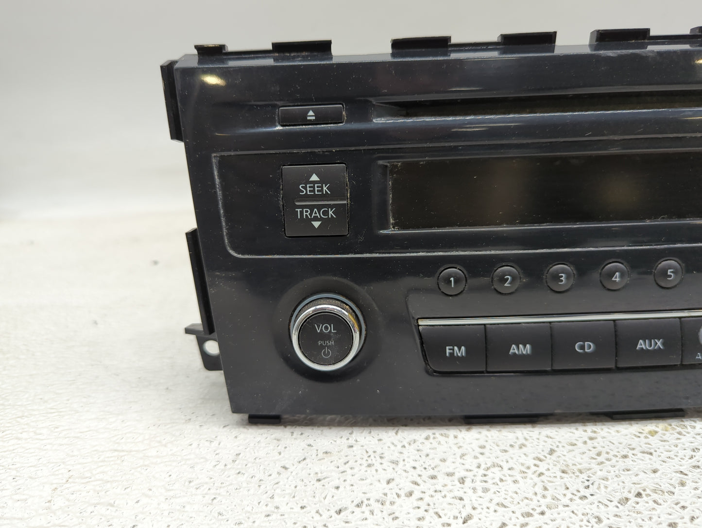 2013-2015 Nissan Altima Radio AM FM Cd Player Receiver Replacement P/N:28185 3TA0G Fits Fits 2013 2014 2015 OEM Used Auto Pa