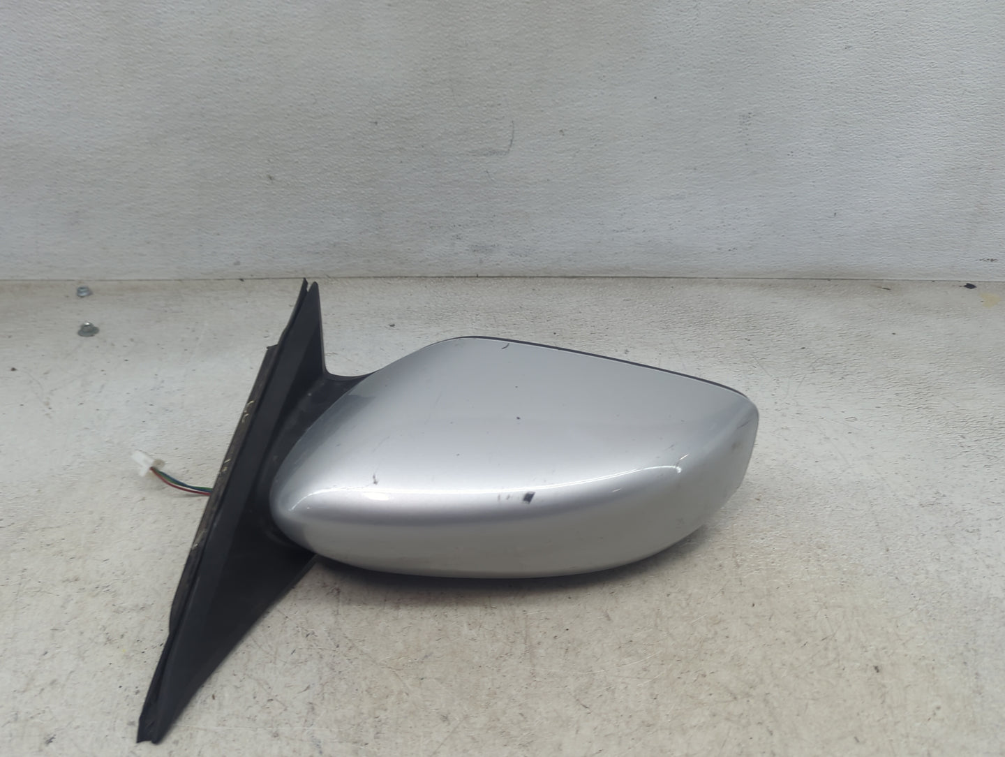 2013-2018 Nissan Altima Driver Side View Mirror - Left Door Mirror OEM Used - Oemusedautoparts1.com